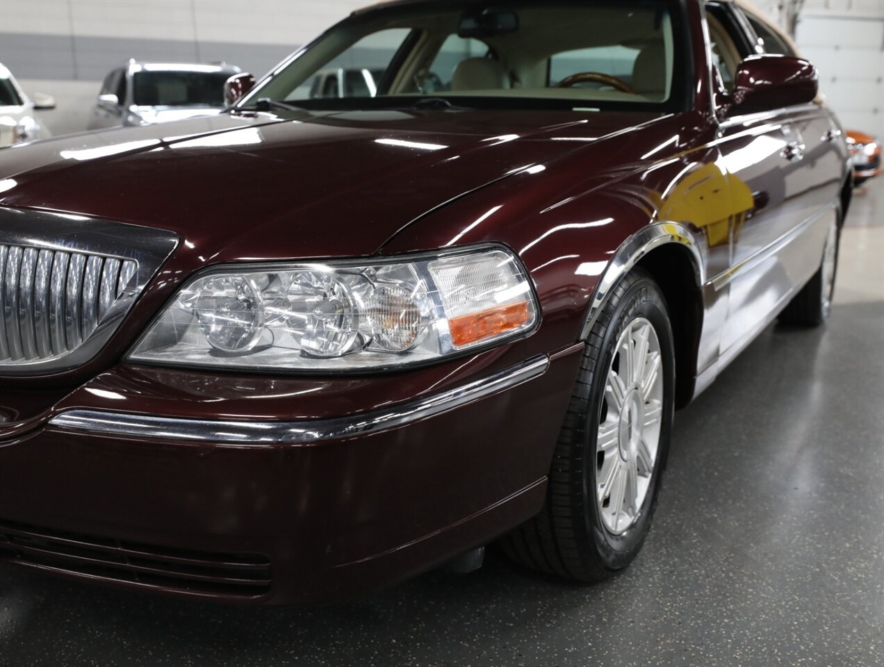 2008 Lincoln Town Car Signature Limited - Photo 5 - Addison, IL 60101