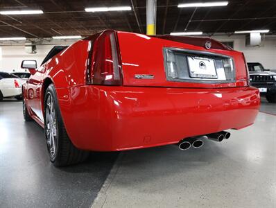 2007 Cadillac XLR Passion Red Limited Edition   - Photo 14 - Addison, IL 60101