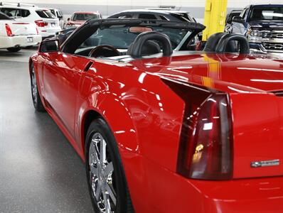 2007 Cadillac XLR Passion Red Limited Edition   - Photo 16 - Addison, IL 60101