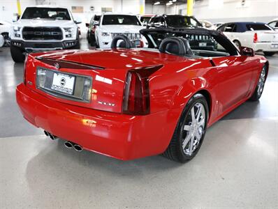 2007 Cadillac XLR Passion Red Limited Edition   - Photo 10 - Addison, IL 60101