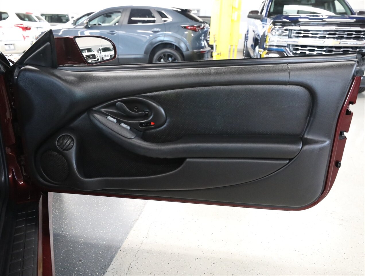 2002 Pontiac Firebird Trans Am - Photo 18 - Addison, IL 60101