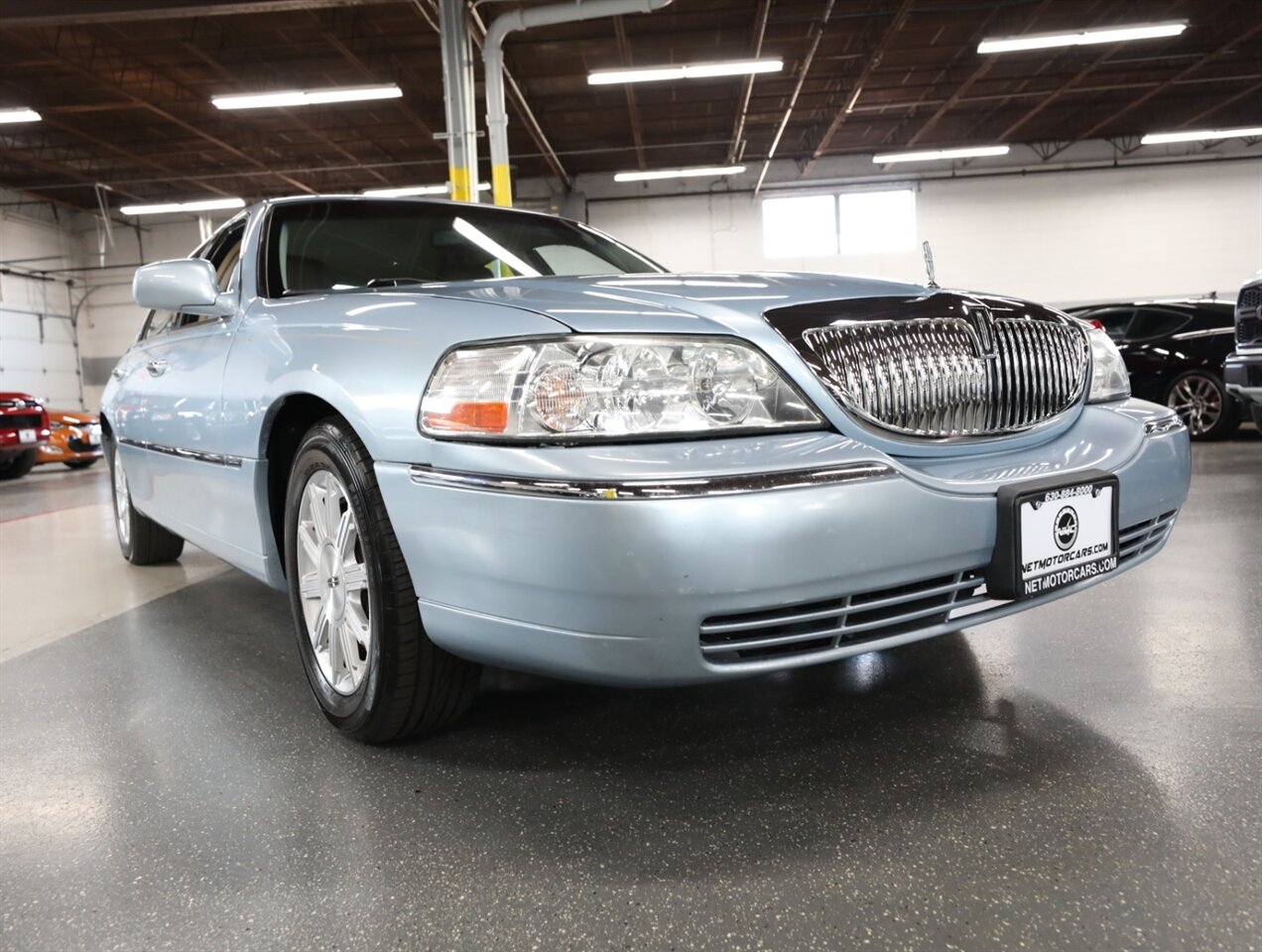 2011 Lincoln Town Car Signature Limited - Photo 44 - Addison, IL 60101