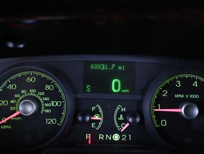 2011 Lincoln Town Car Signature Limited - Photo 33 - Addison, IL 60101