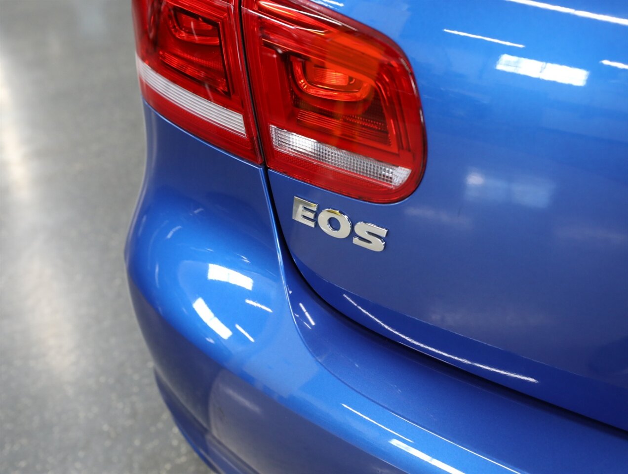 2012 Volkswagen Eos Komfort SULEV - Photo 11 - Addison, IL 60101