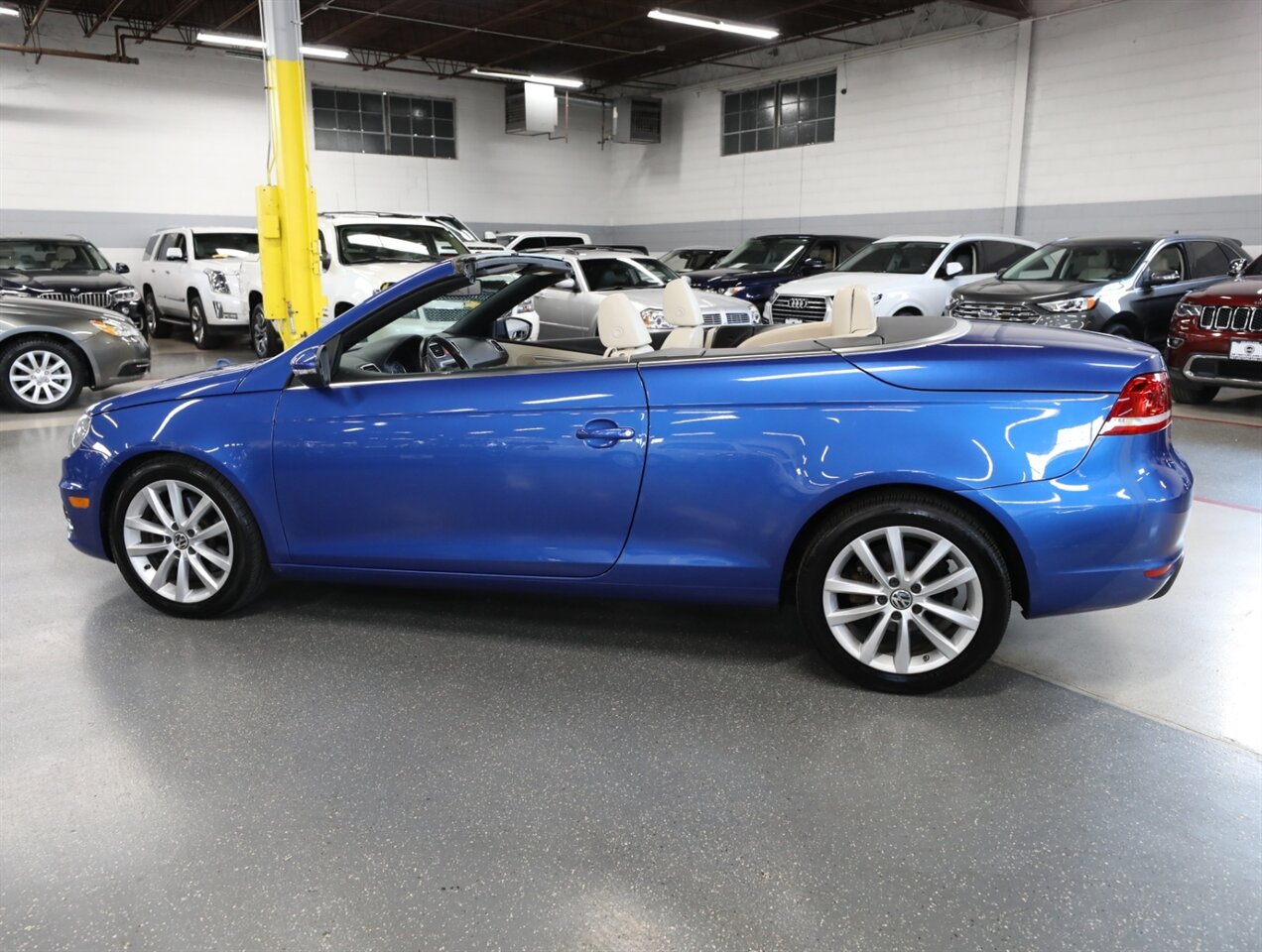 2012 Volkswagen Eos Komfort SULEV - Photo 15 - Addison, IL 60101