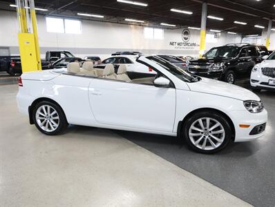 2016 Volkswagen Eos Komfort Edition   - Photo 8 - Addison, IL 60101