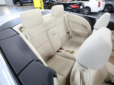 2016 Volkswagen Eos Komfort Edition   - Photo 20 - Addison, IL 60101