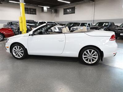 2016 Volkswagen Eos Komfort Edition   - Photo 15 - Addison, IL 60101
