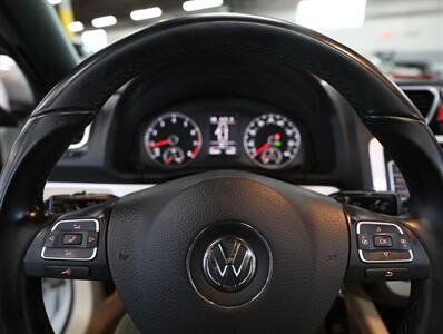 2016 Volkswagen Eos Komfort Edition   - Photo 31 - Addison, IL 60101