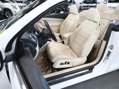 2016 Volkswagen Eos Komfort Edition   - Photo 25 - Addison, IL 60101