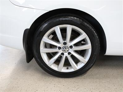 2016 Volkswagen Eos Komfort Edition   - Photo 45 - Addison, IL 60101