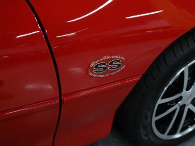 2002 Chevrolet Camaro Z28 SS 35TH ANNIVERSARY   - Photo 11 - Addison, IL 60101
