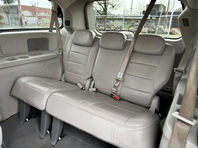 2009 Chrysler Town & Country LX   - Photo 14 - Portland, OR 97266