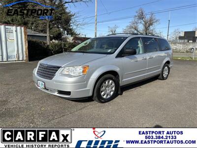 2010 Chrysler Town & Country LX  