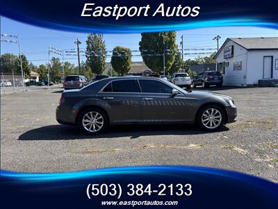 2018 Chrysler 300 Series Limited   - Photo 3 - Portland, OR 97266
