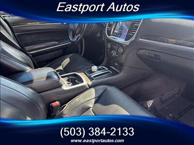2018 Chrysler 300 Series Limited   - Photo 9 - Portland, OR 97266