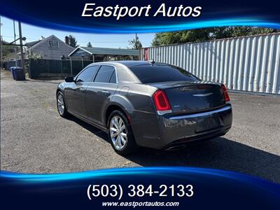 2018 Chrysler 300 Series Limited   - Photo 5 - Portland, OR 97266