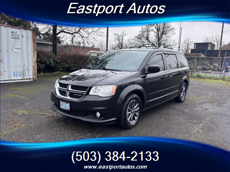 2017 Dodge Grand Caravan SXT   - Photo 1 - Portland, OR 97266