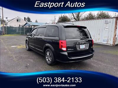 2017 Dodge Grand Caravan SXT   - Photo 5 - Portland, OR 97266
