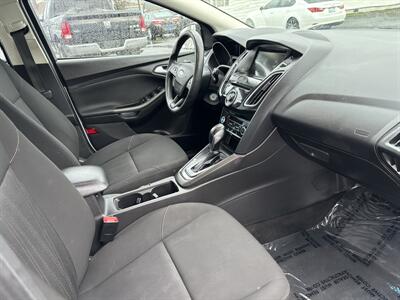 2018 Ford Focus SEL   - Photo 11 - Portland, OR 97266