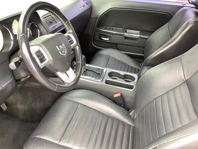 2011 Dodge Challenger R/T   - Photo 14 - Crest Hill, IL 60403