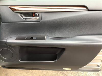 2017 Lexus ES   - Photo 33 - Crest Hill, IL 60403