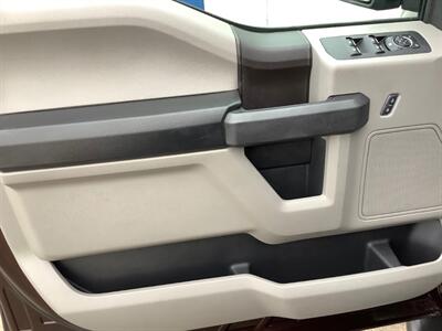 2019 Ford F-150 XLT   - Photo 11 - Crest Hill, IL 60403