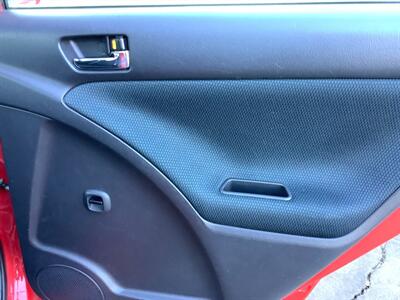 2006 Toyota Matrix XR - Photo 23 - Crest Hill, IL 60403