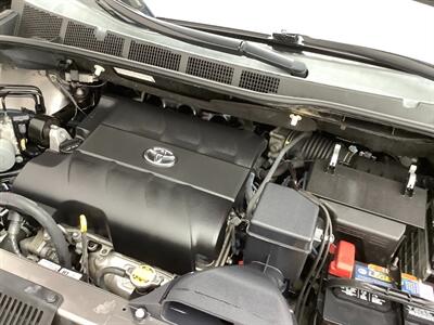 2014 Toyota Sienna XLE 8-Passenger - Photo 42 - Crest Hill, IL 60403