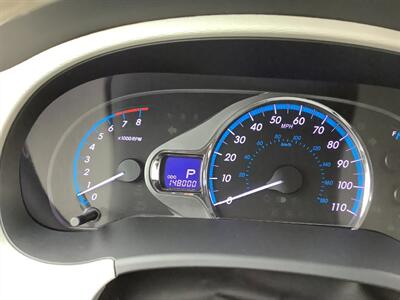2014 Toyota Sienna XLE 8-Passenger - Photo 17 - Crest Hill, IL 60403