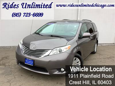 2014 Toyota Sienna XLE 8-Passenger - Photo 1 - Crest Hill, IL 60403
