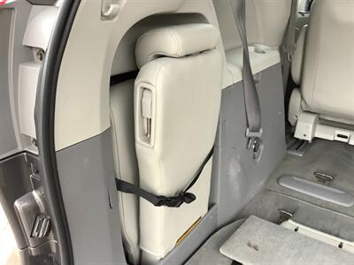 2014 Toyota Sienna XLE 8-Passenger - Photo 32 - Crest Hill, IL 60403