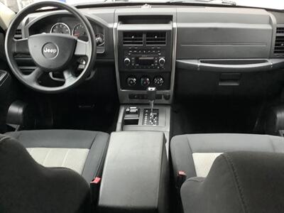 2010 Jeep Liberty Sport   - Photo 33 - Crest Hill, IL 60403