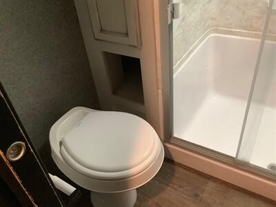 2021 Jayco Eagle Series 355MBQS - Photo 13 - Crest Hill, IL 60403