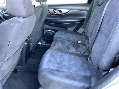 2015 Nissan Rogue SV   - Photo 24 - Crest Hill, IL 60403