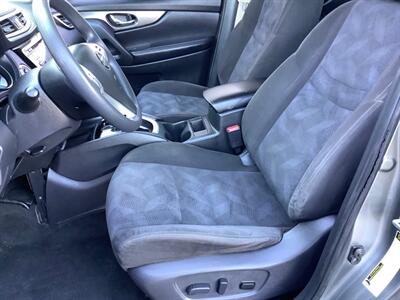 2015 Nissan Rogue SV   - Photo 21 - Crest Hill, IL 60403