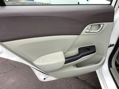 2012 Honda Civic LX   - Photo 18 - Crest Hill, IL 60403