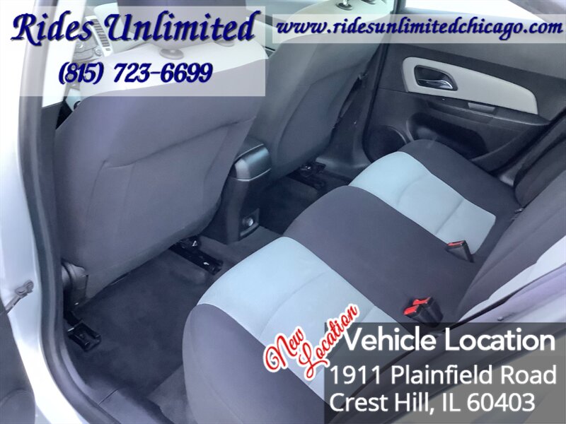 2015 Chevrolet Cruze LS Auto photo