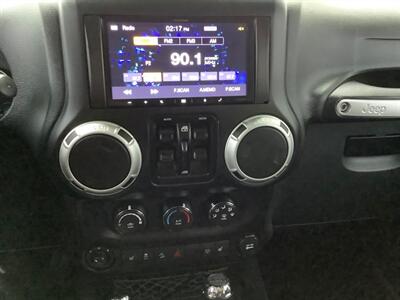 2016 Jeep Wrangler Sahara 75th Annivers - Photo 18 - Crest Hill, IL 60403