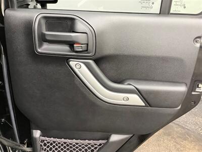 2016 Jeep Wrangler Sahara 75th Annivers - Photo 25 - Crest Hill, IL 60403