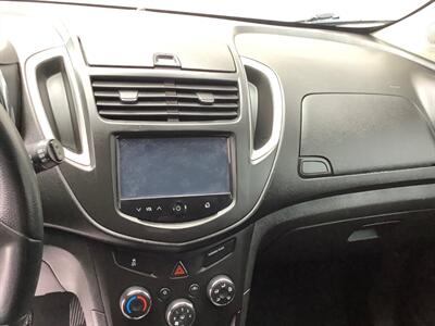 2016 Chevrolet Trax LS   - Photo 16 - Crest Hill, IL 60403
