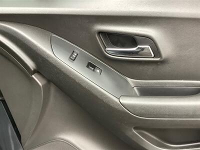 2016 Chevrolet Trax LS   - Photo 26 - Crest Hill, IL 60403