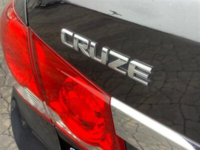 2012 Chevrolet Cruze LT   - Photo 31 - Crest Hill, IL 60403