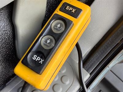 2006 Ford Commercial F-350 Super Duty F350 Chassis & Regular Cab - Photo 29 - Crest Hill, IL 60403