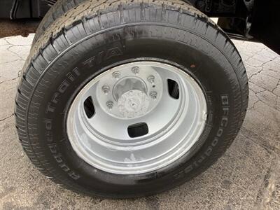 2006 Ford Commercial F-350 Super Duty F350 Chassis & Regular Cab - Photo 38 - Crest Hill, IL 60403