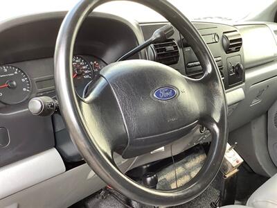 2006 Ford Commercial F-350 Super Duty F350 Chassis & Regular Cab - Photo 28 - Crest Hill, IL 60403