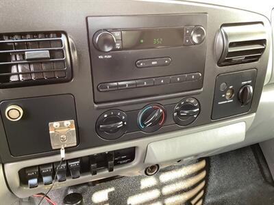 2006 Ford Commercial F-350 Super Duty F350 Chassis & Regular Cab - Photo 24 - Crest Hill, IL 60403