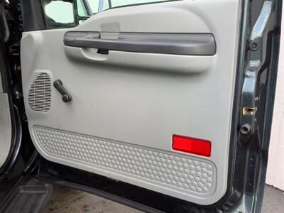 2006 Ford Commercial F-350 Super Duty F350 Chassis & Regular Cab - Photo 31 - Crest Hill, IL 60403