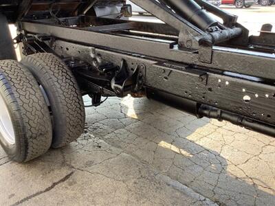 2006 Ford Commercial F-350 Super Duty F350 Chassis & Regular Cab - Photo 17 - Crest Hill, IL 60403