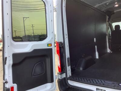 2020 Ford Transit 250   - Photo 38 - Crest Hill, IL 60403